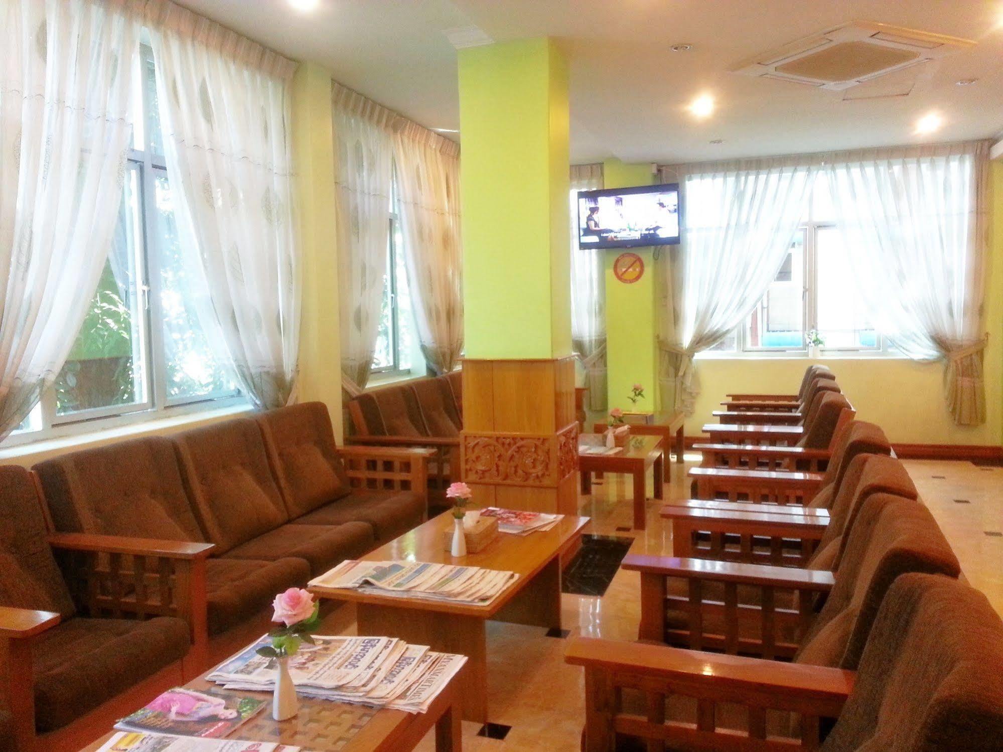 Hotel Grand Laurel