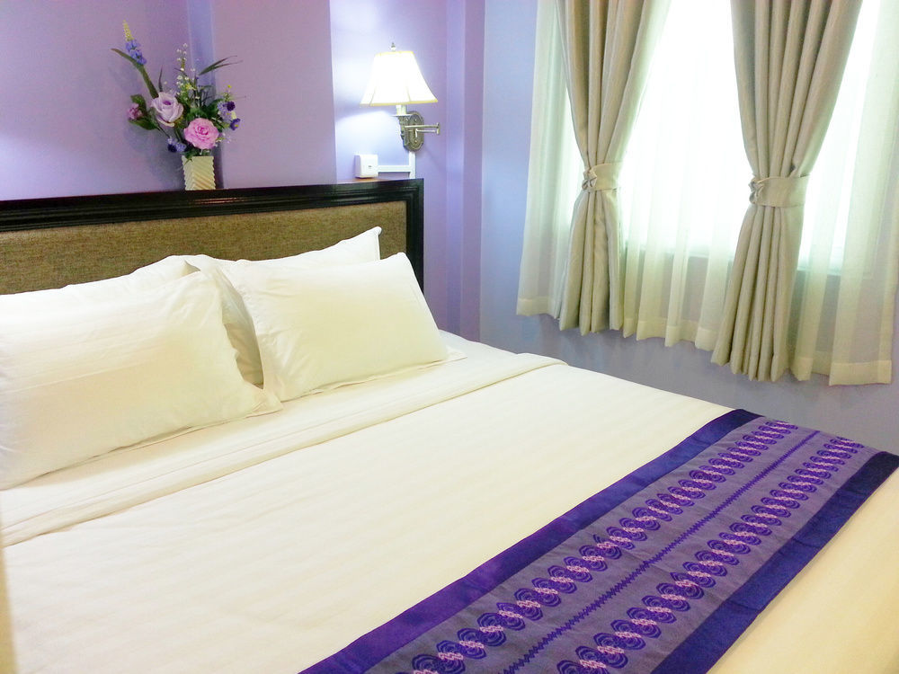 Grand Laurel Отель Янгон
