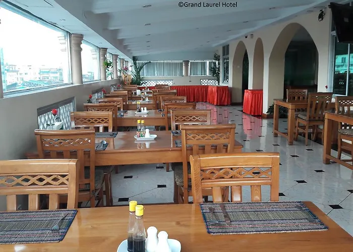 Grand Laurel Hotel