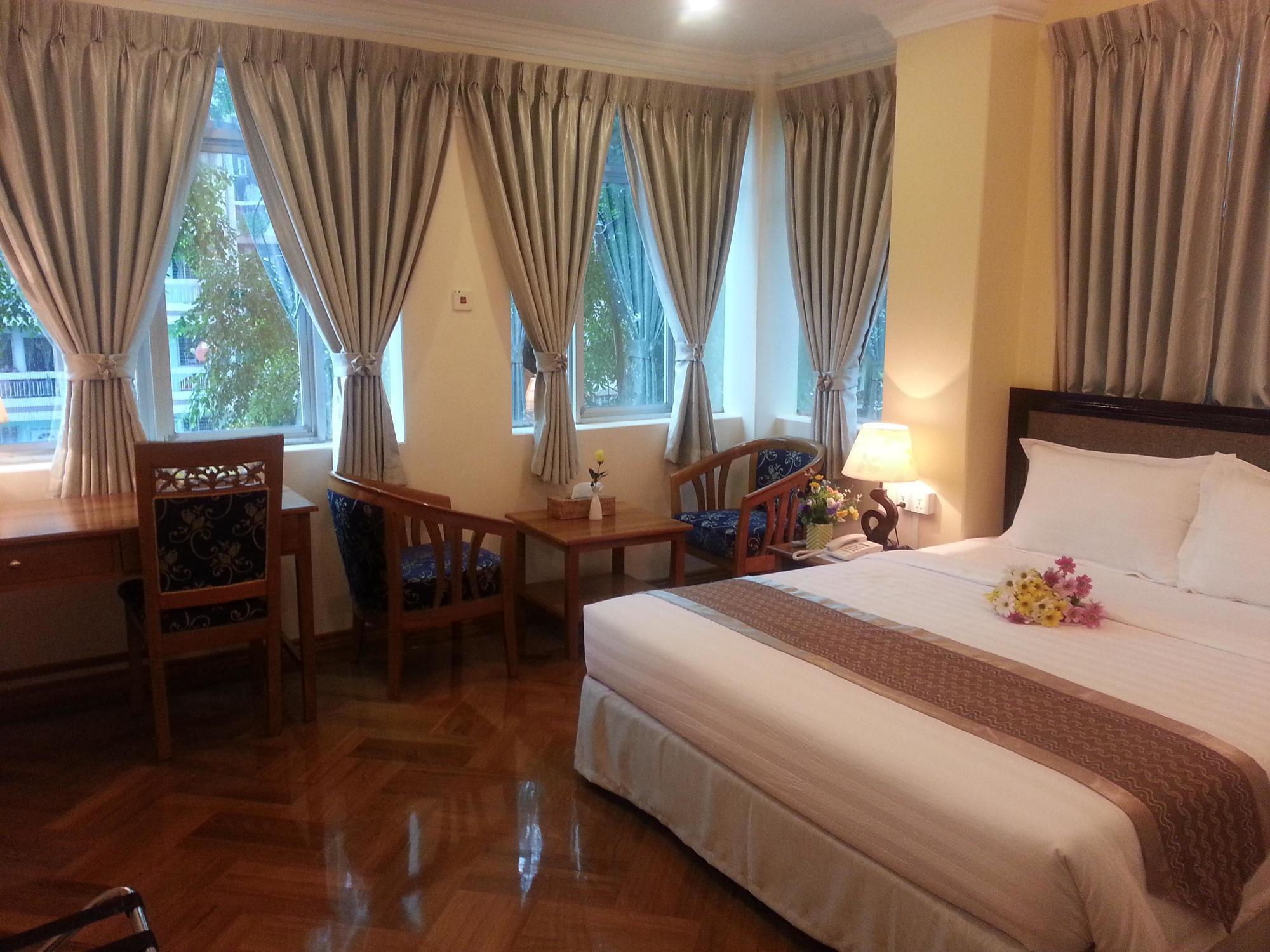 Grand Laurel Yangon