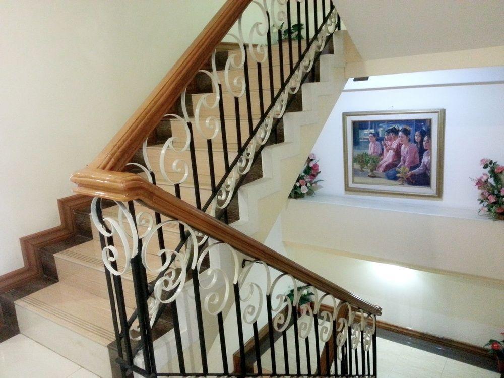 Grand Laurel Hotel