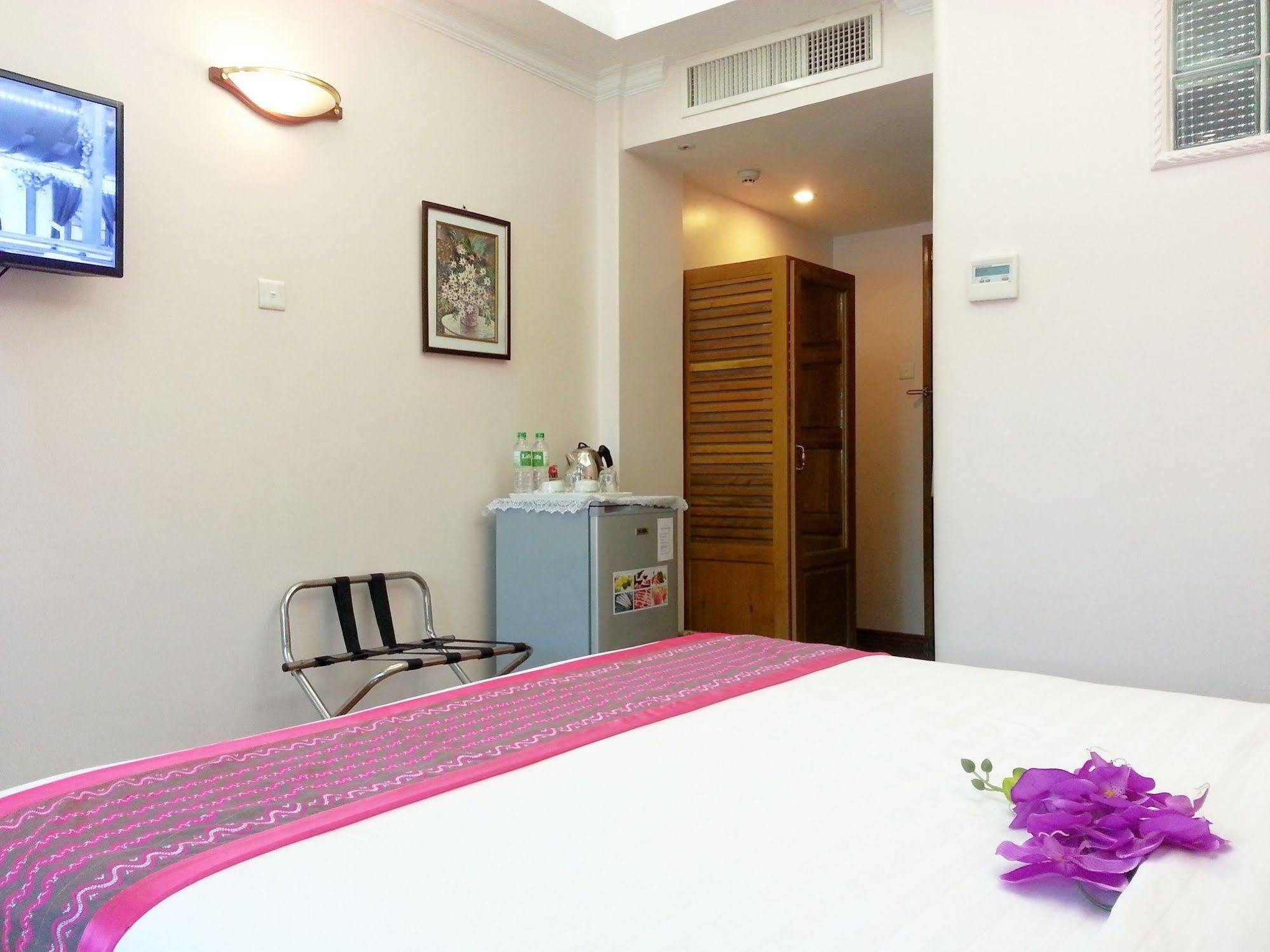 Grand Laurel 3* Yangon