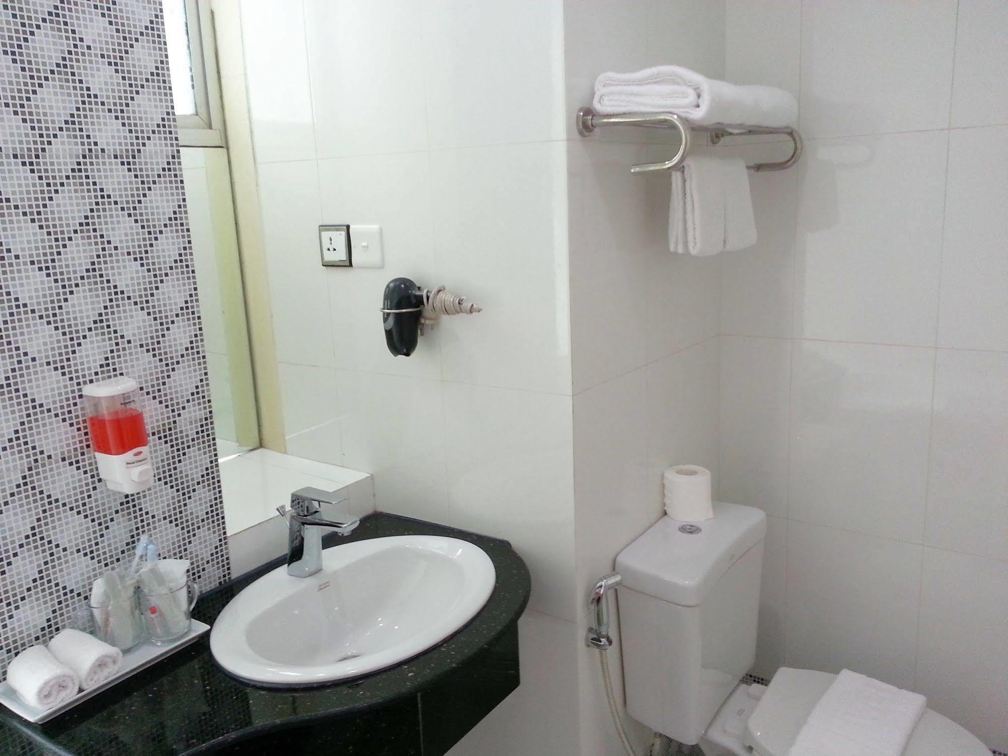 Hotel Grand Laurel