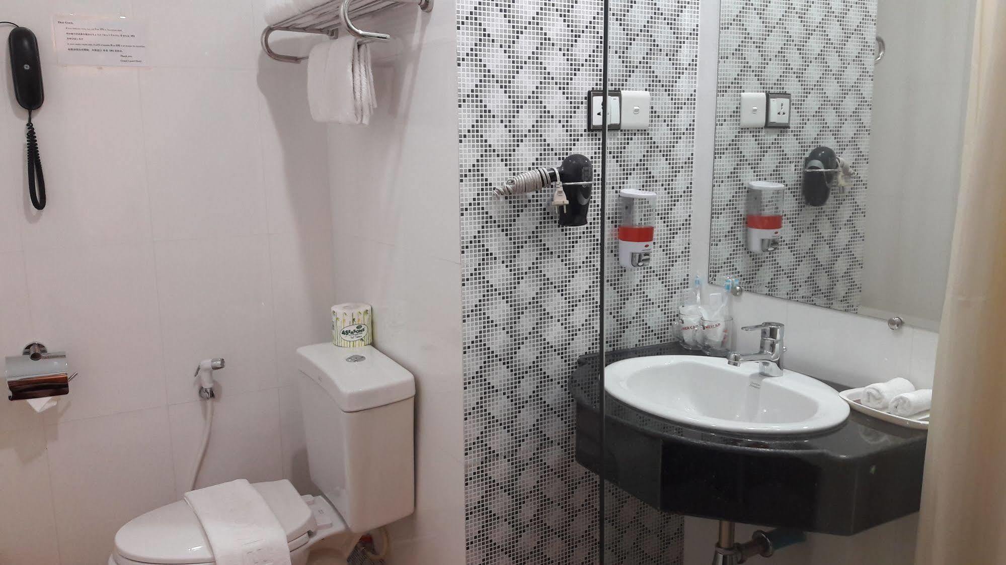 Hotel Grand Laurel 3*